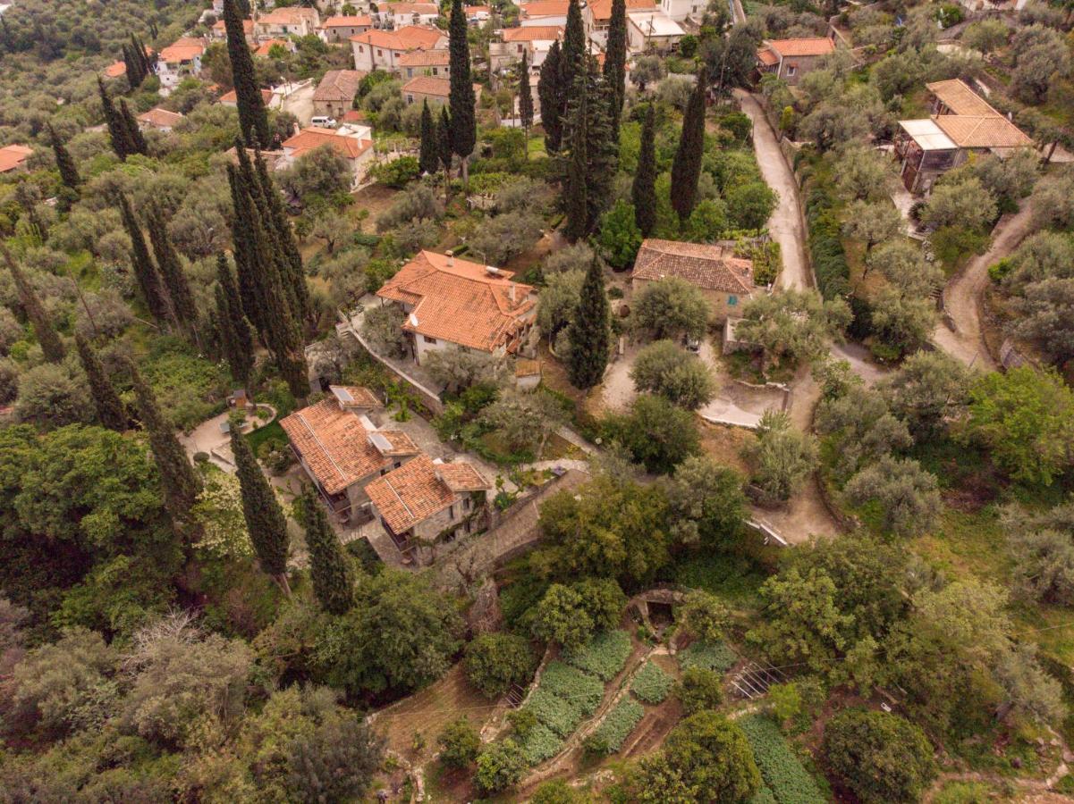 Studios Kyparissi & Spa Tirós Exteriér fotografie